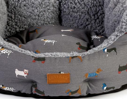 FatFace Marching Dogs Deluxe Slumber Dog Bed - Image 3