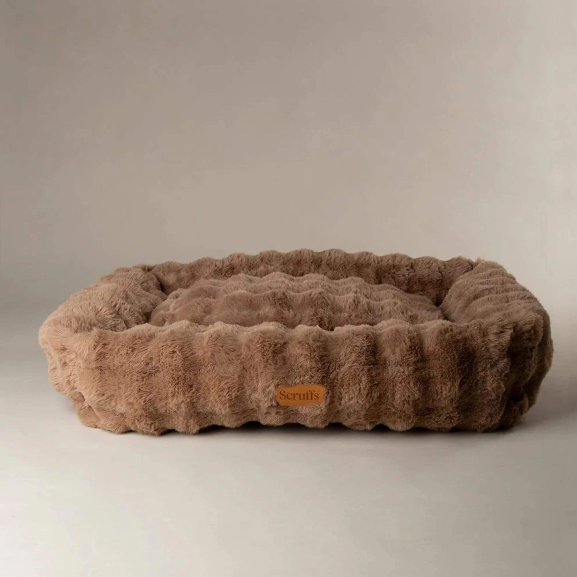 Scruffs Alpine Faux Fur Box Bed for Dogs - Image 7