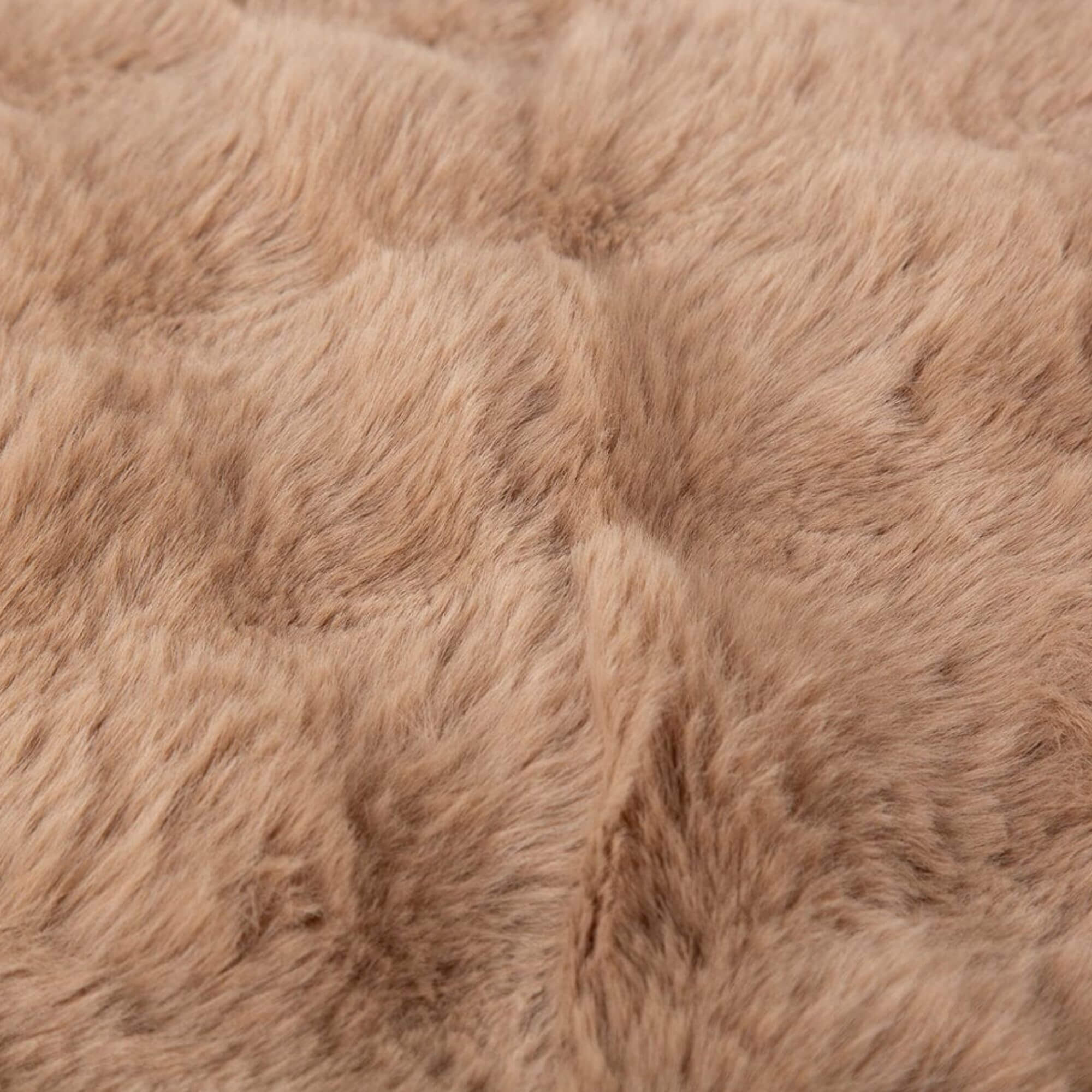 Scruffs Alpine Faux Fur Box Bed for Dogs - Image 9